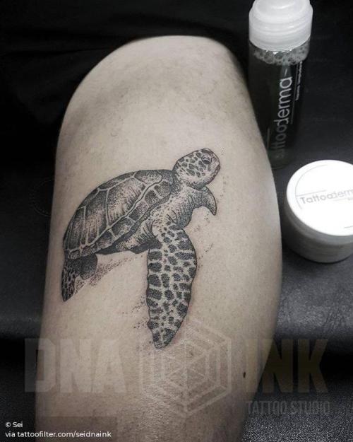 By Sei, done at DNA Ink Studio, Dénia. http://ttoo.co/p/29536 reptile;seidnaink;dotwork;animal;thigh;facebook;twitter;turtle;medium size