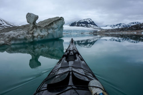 awesome-picz:The Zen Of Kayaking: I Photograph The Fjords Of...