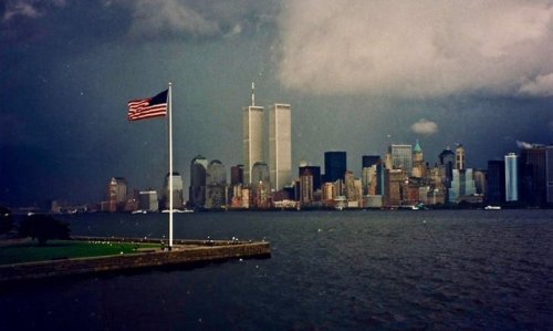 themaninthegreenshirt:World Trade Center, September 10, 2001