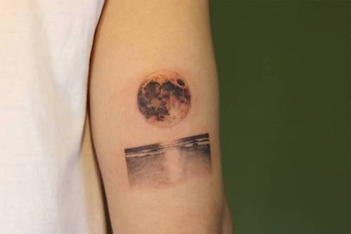 By Comotattoo, done in Seoul. http://ttoo.co/p/30457 small;single needle;tricep;tiny;landscape;como;ifttt;little;nature;full moon;moon;beach;ocean;medium size;sea;astronomy