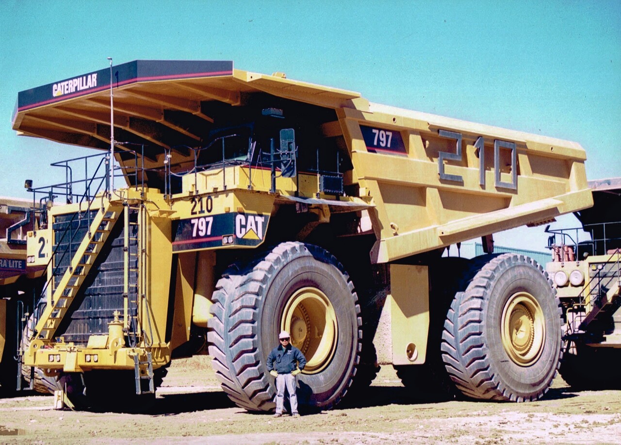 Geoid — Truckingworldwide Cat 797 Haul Truck