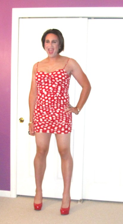 sheplacementslut:I just keep finding myself in dresses, heels...