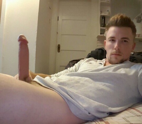 mensselfies:Adonis Nakedhttp://adonisnaked.tumblr.comMen’s...