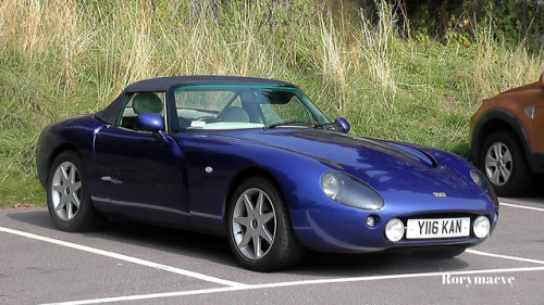 mjl-aus:carpr0n: Starring: ‘01 TVR GriffithBy Ruairidh...