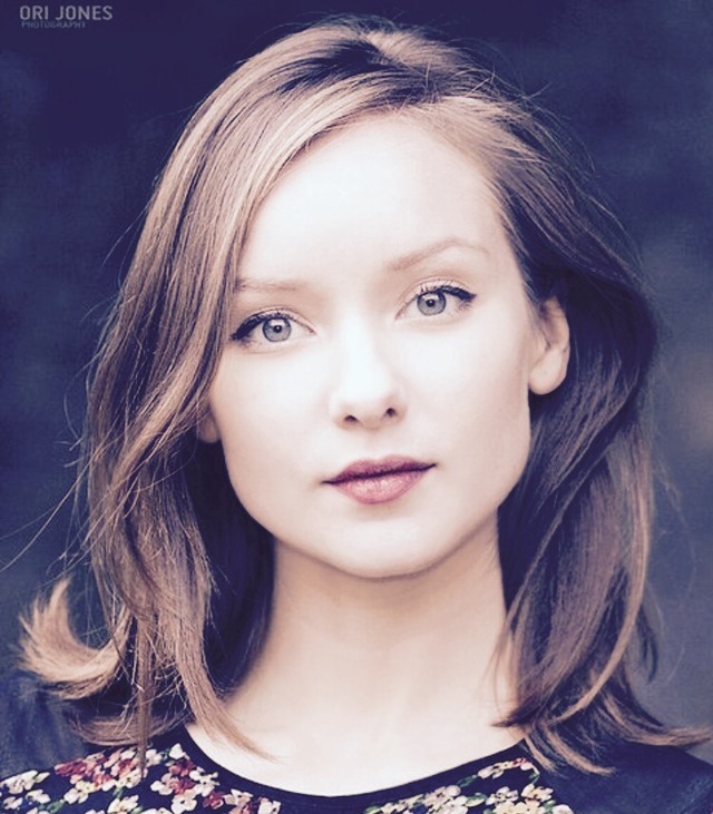 Alexandra dowling was born on may 22, 1990 in the uk. 