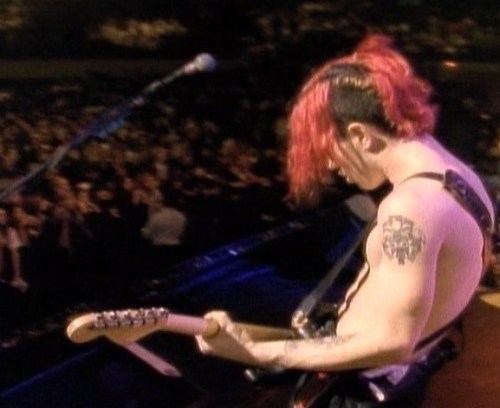 viviendollheart:John Frusciante’s red hot chili hair