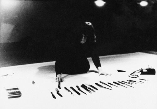 m-abramovic:Rhythm 10, Marina Abramovic, 1973,...