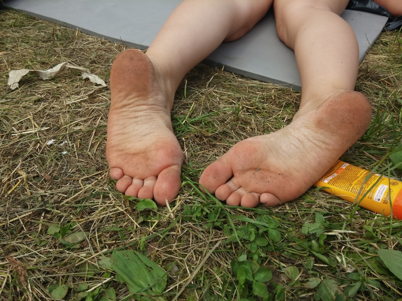 Tumblr Cum On Toes - Untitled â€” Imagine being on a festival and seeing those dirty...