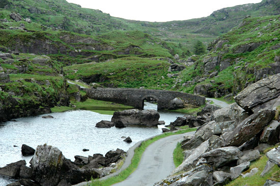 pagewoman: â Wishing Bridge, Gap of Dunloe (DÃºn LÃ³ich) Killarney, Co. Kerry, Ireland by Sartori42 â