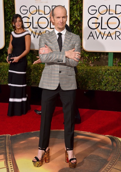 russell-edgington00:Denis O'Hare is rocking it at the Golden...