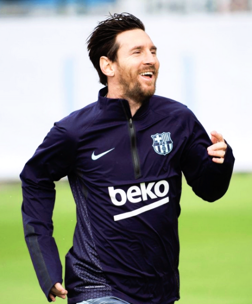 teammessi:fcbarcelona leomessi returns to training! ¡Leo...