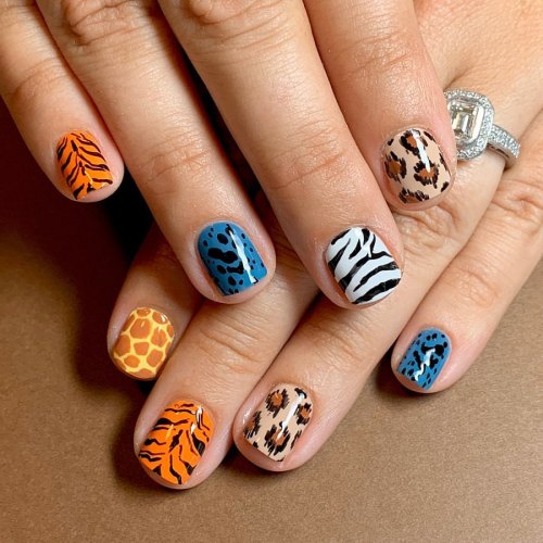 @azfoodie’s embracing her wild side with these animal print...