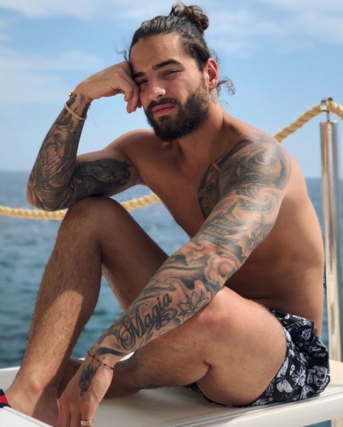 hotmal3celebrities:Maluma - Instagram