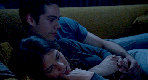 Stiles et malia gif