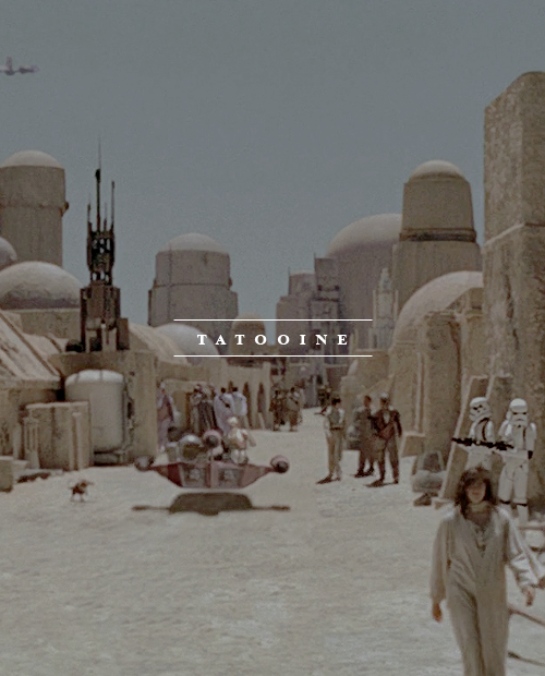 leias:✸ Star Wars worlds : Tatooine Tatooine was a sparsely...