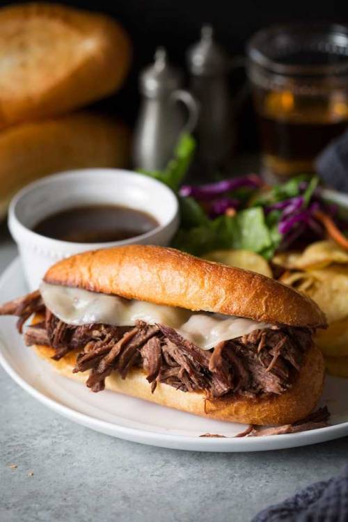 fattributes:Slow Cooker French Dip Sandwiches