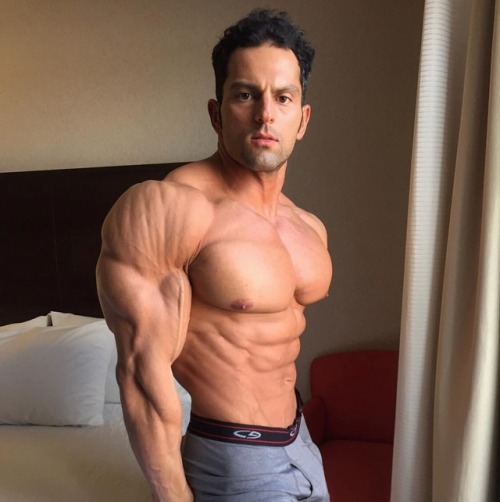 sweatpainpump:Arash Rahbar