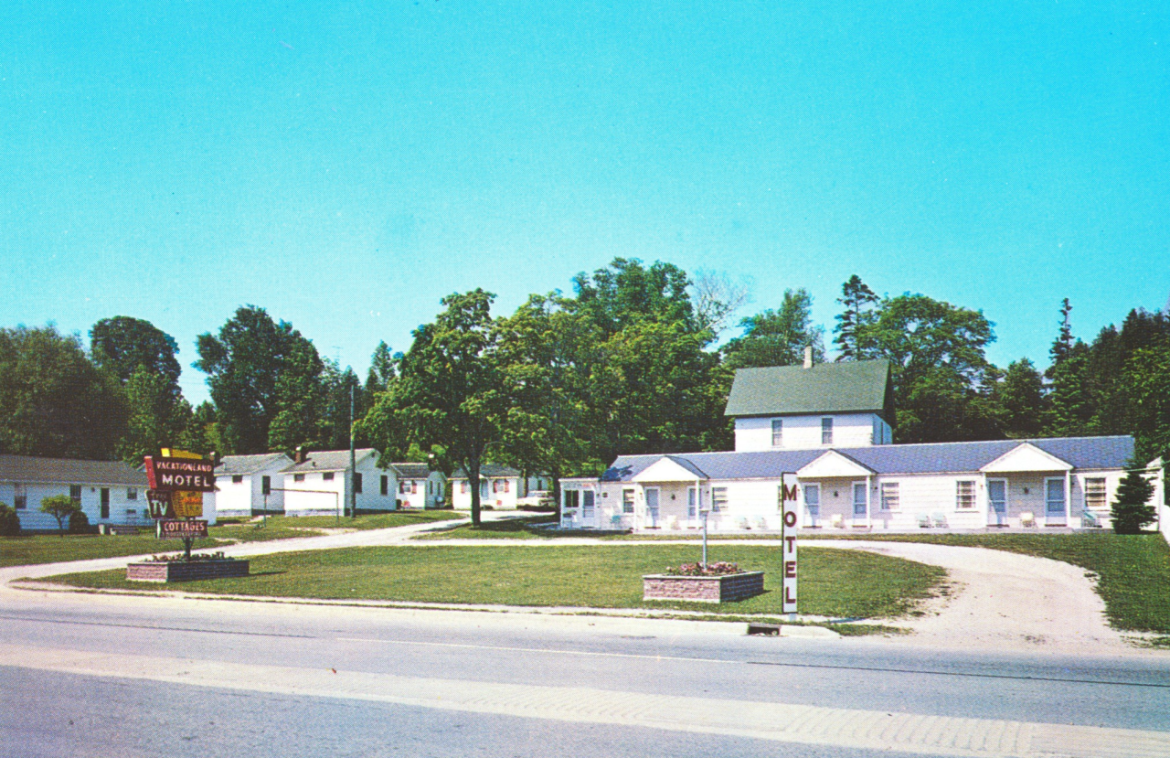 Vacationland Motel Ontario Canada