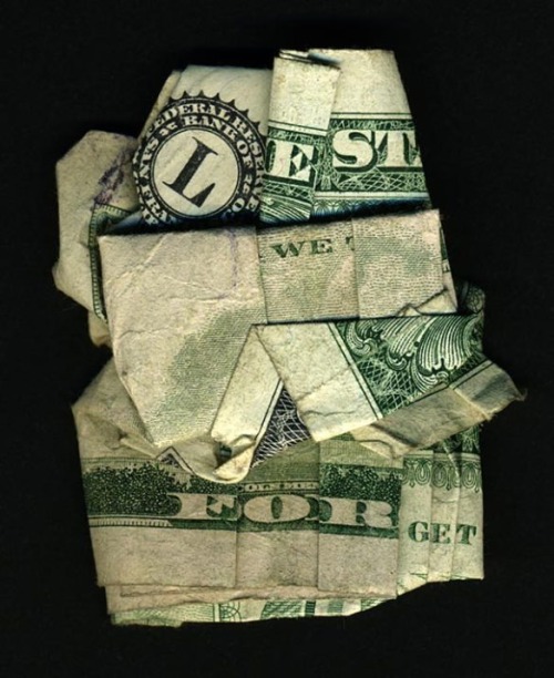 ineversurrender:Money art