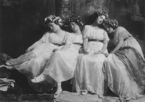 onlyoldphotography:Frank Eugene: Slumbering Maidens, 1900s