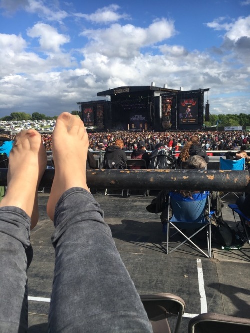 lisa-foot-fetishe:Steel panther feet. Along with a couple of...