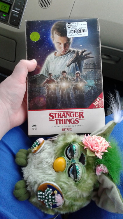 i love stranger things???? goodwill thrift finds not furby furby allfurby all furby safe furby safefurby furbies mirage furb furbish photography