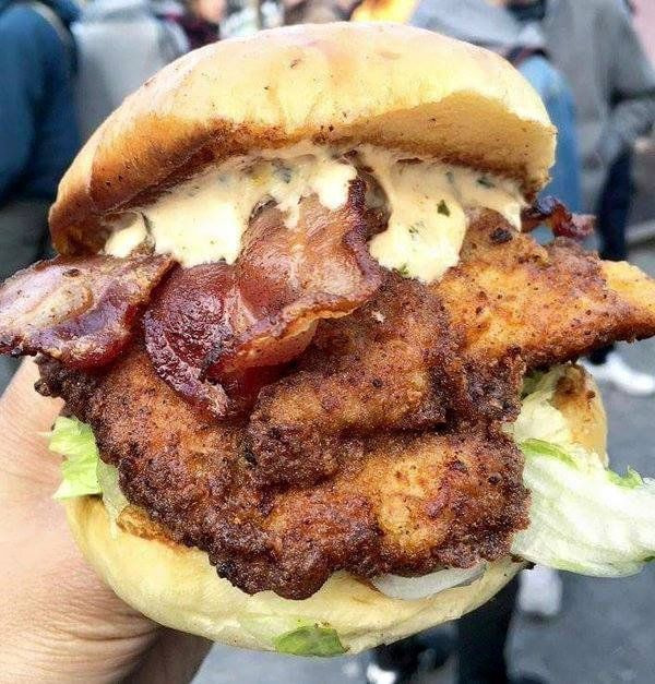 Yummy Foooooood - Chicken & Bacon Burger with Aoili