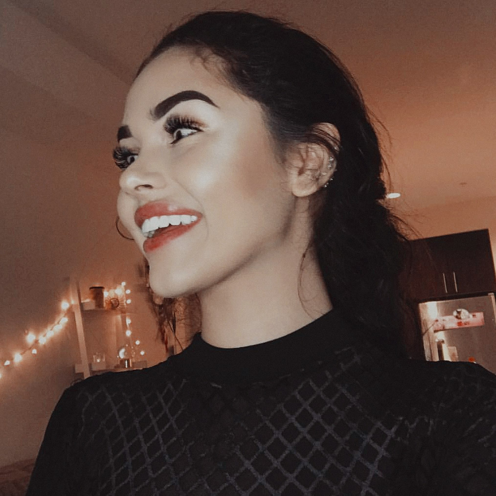 𝒂𝒓𝒕𝒆𝒎𝒊𝒔 — maggie lindemann icons like if you save