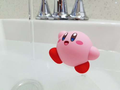 tastefullyoffensive:Kirby, no! (via JimForonda)