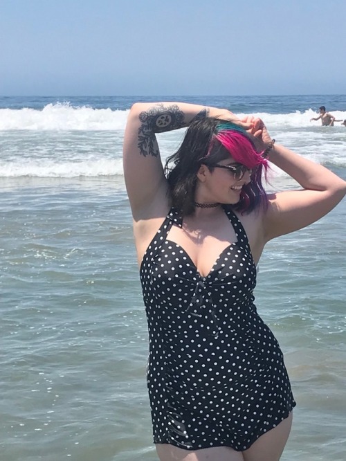 well shit look at that curvy babes personal plus size cuties body positivity vibes