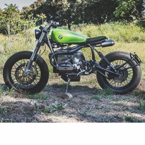 π caferacerpasion.com π “La Mamba” π 1982 BMW R100RS...