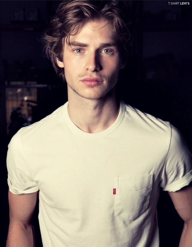 Keenan Tracey - Men, men everywhere