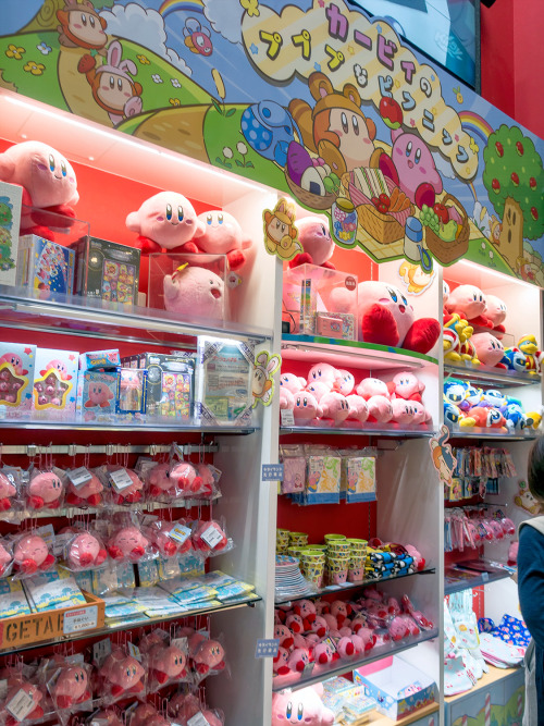 clockworkruins:tokyo-fashion:Kirby popup shop at Kiddyland...