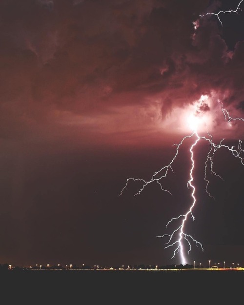 lightning strike on Tumblr