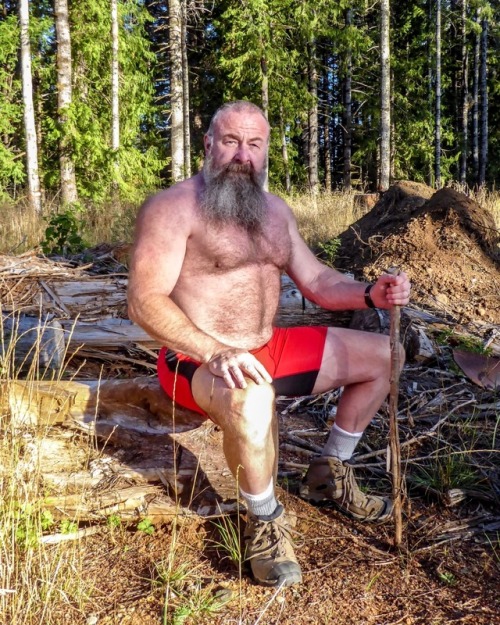 gordiethebull:Grizzled hiker