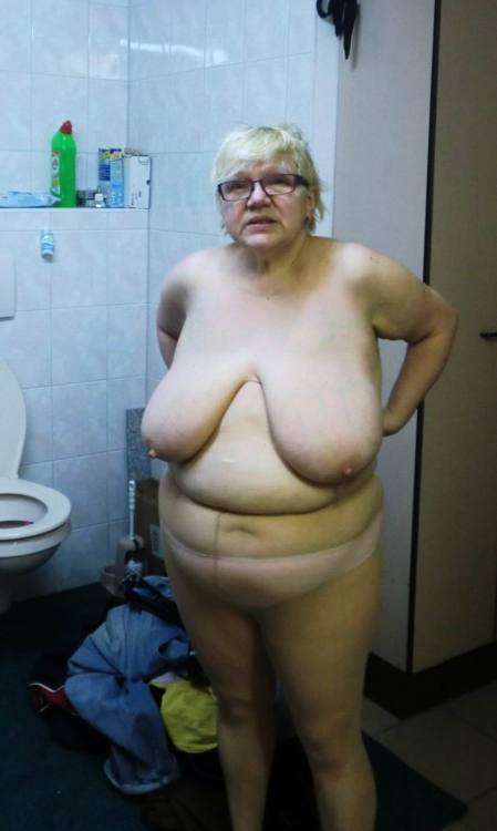 Horny granny on webcam