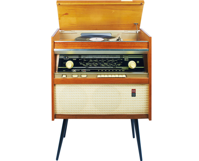 Rigonda radiogram (radio + gramophone) designed by Adolf Irbite, in production between 1963 and 1977 (via)