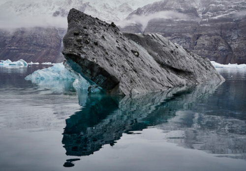 sixpenceee:Icebergs take on a shark-like look by Kevin Raber.