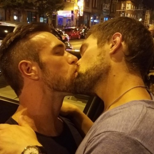 warmandhairy:HAIRY KISS!Want More Like This?…………Follow ME!