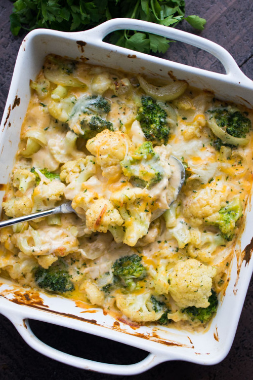 daily-deliciousness:Garlicky cheesy cauliflower broccoli bake