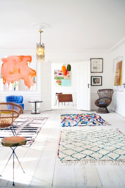 Whites, rugs and colourful accents