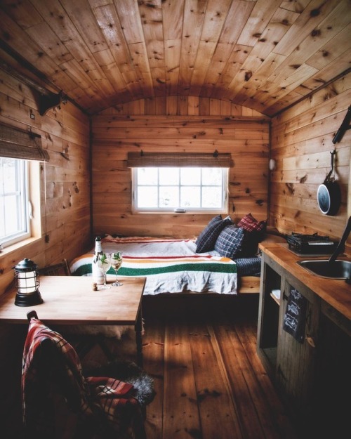 wild-cabins:Alexandra