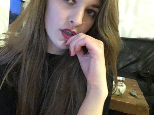 abbymae69:Bad selfie I took yesterday