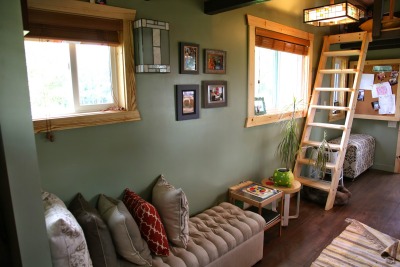 tinyhousedarling:<br /><br />Tiny House for a Family of Four<br />