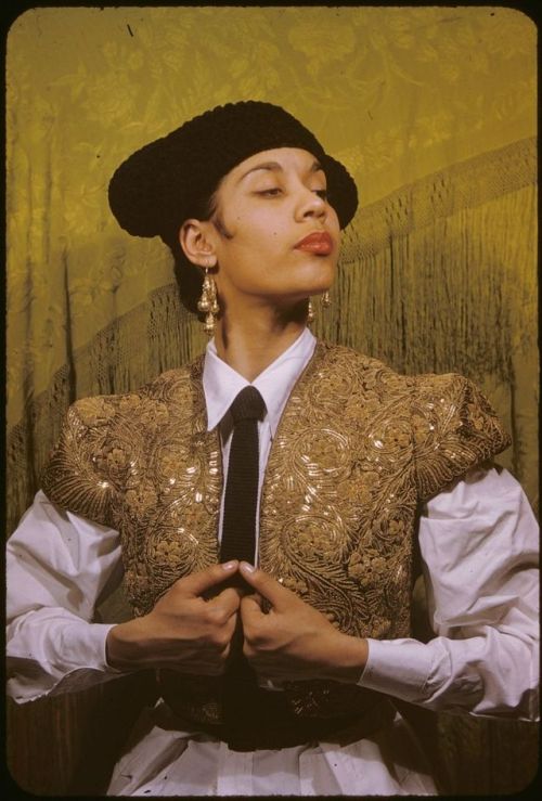 twixnmix:Dancer Carmen De Lavallade photographed by Carl Van...