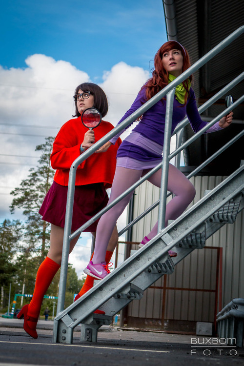 askwhathasthiscometo: - Daphne & Velma -Of course we took...