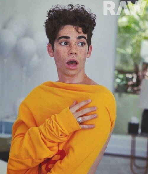 sophl:cameron boyce for raw