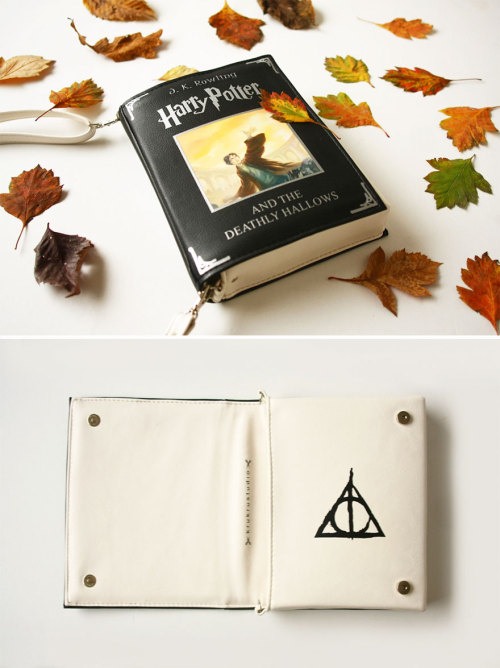 culturenlifestyle:Book Bags That Let You Carry Your Favorite...