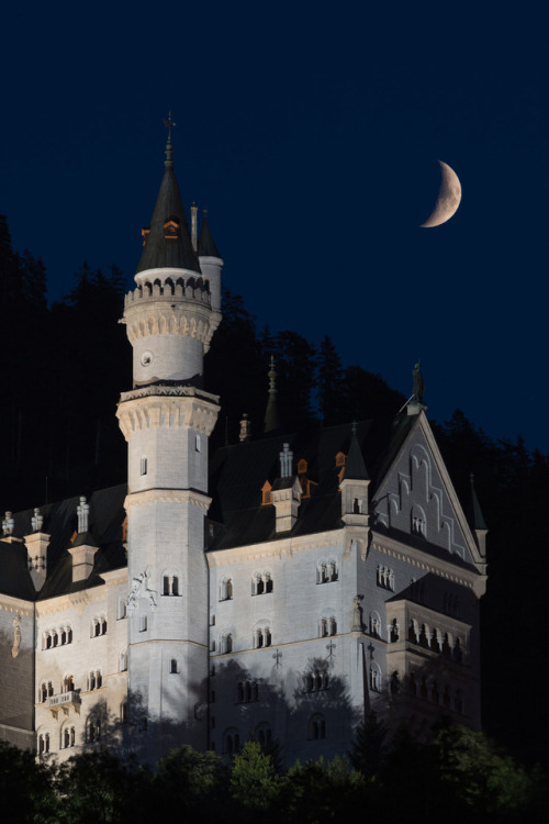 breathtakingdestinations:Castle Neuschwanstein - Germany...