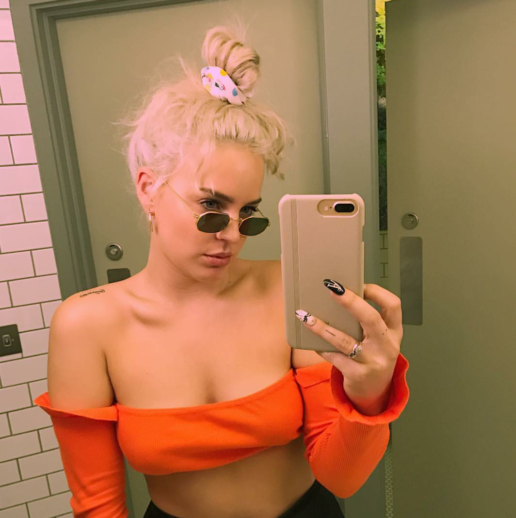 Selfie Anne Marie naked (29 photos), Ass, Sideboobs, Instagram, bra 2006 Selfie Anne Marie nudes (56 photo), Tits, Hot, Selfie, underwear 2018